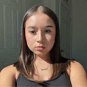 Meet your Posher, Neyda